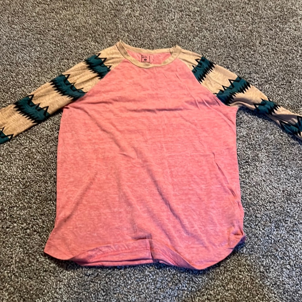 BDG 3/4 sleeve